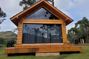 Cabana Pequeno Bosque com deck e vista p/ o rio